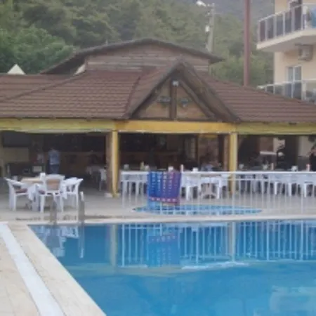 Hotel Club Tokmak Icmeler