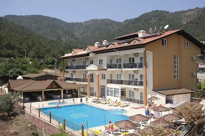 Hotel Club Tokmak Icmeler